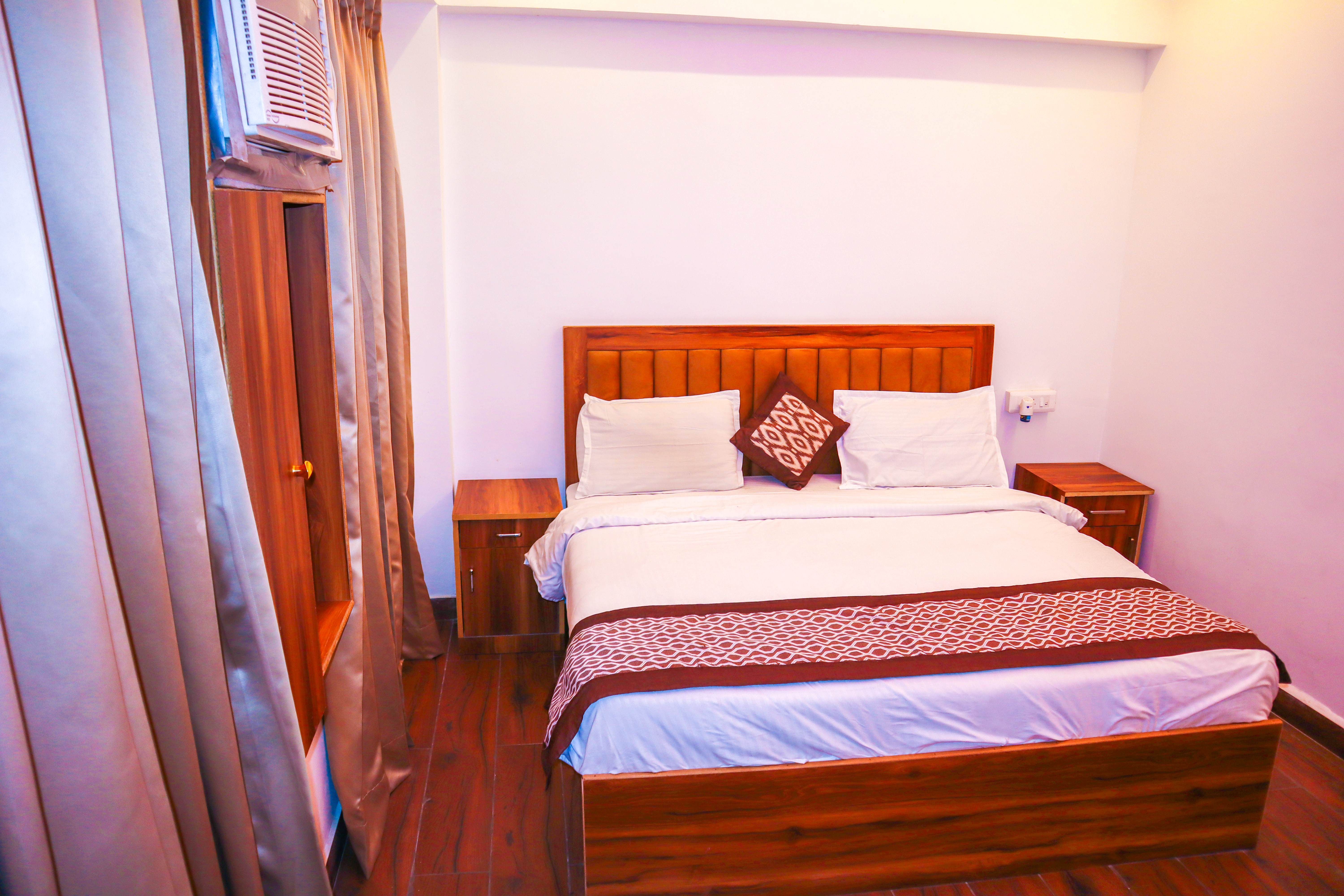 Mental Health Hospital Noida Luxury Room